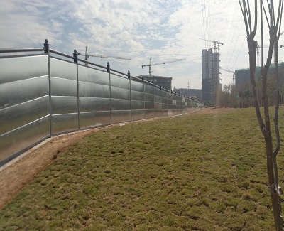 建筑施工中，工程圍擋廠家批量銷售更顯優(yōu)勢